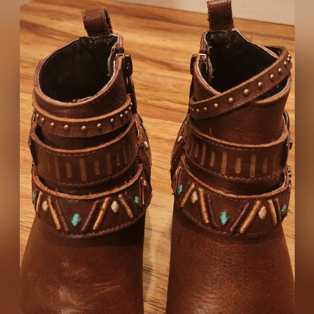 Lyard leather booties -Like new - Picture 4 of 12